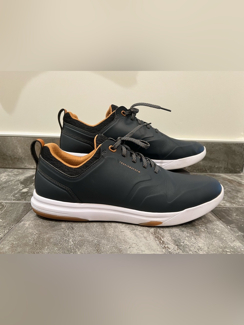 TravisMathew Men’s Daily Pro Plus Spikeless Golf Shoes Size 11.5 Excellent